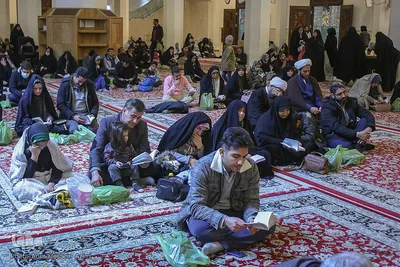 برگزاری مراسم بزرگداشت پیروزی انقلاب اسلامی در حرم مطهر