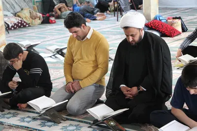 کرسی تلاوت قرآن کریم دانش آموزی در ملایر