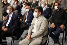 رهبر انقلاب اسلامی در دیدار دست‌اندرکاران برگزاری کنگره شهدای قم