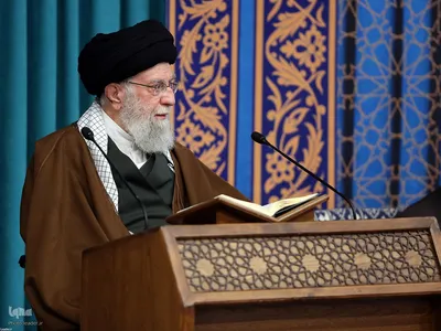 دیدار شرکت‌کنندگان مسابقات بین‌المللی قرآن کریم با رهبر معظم انقلاب