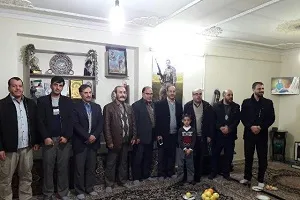 دیدار بسیج فرهنگیان همدان با خانواده شهید مدافع حرم مجتبی کرمی