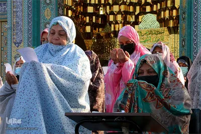 نماز عید فطر در امام زاده پنج تن لویزان