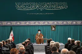 دیدار سفیران و مسئولان وزارت امور خارجه با رهبر انقلاب