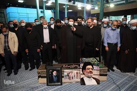 مراسم تشییع پیکر مرحوم حجت الاسلام والمسلمین علی اکبر محتشمی پور در جماران