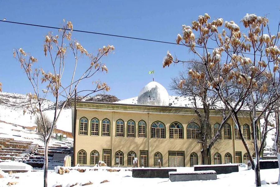تجربه محیطی زیارتی ـ توریستی در امامزاده محمدبن ‌علی(ع) لردگان