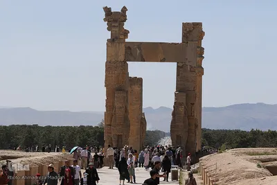 بازدید مسافرین نوروزی از مجموعه جهانی تخت جمشید‎‎