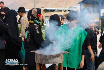پیاده‌روی دلدادگان اربعین حسینی در خمینی‌شهر