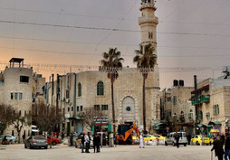 Des soldats israéliens investissent une mosquée près de Bethléem 
