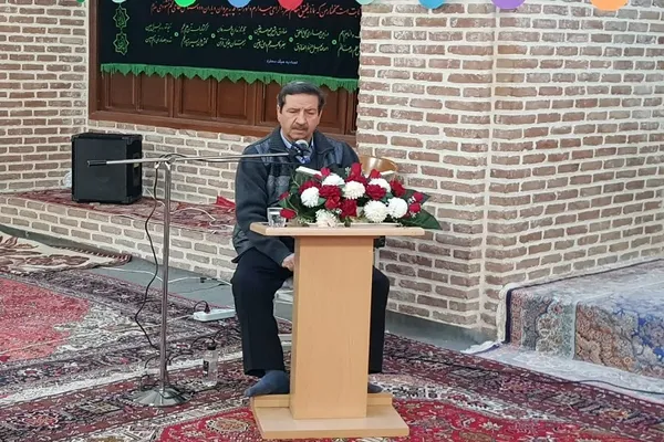 کرسی تلاوت در مسجد استاد و شاگرد تبریز