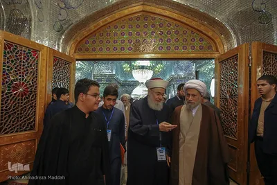 گلباران قبور شهدای حرم مطهر