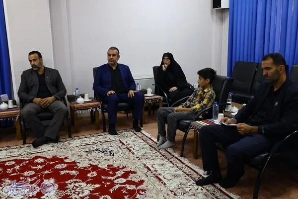دیدار نماینده ولی فقیه در مازندران با خادمان حضرت معصومه (س)