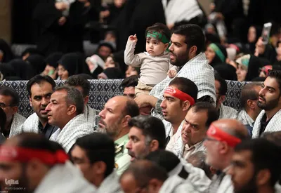 دیدار پیشکسوتان و فعالان دفاع مقدس و مقاومت با رهبر انقلاب