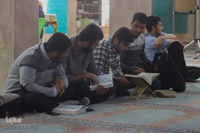محفل انس با قرآن کریم – دانشگاه اراک/عکاس:طاها نظیری