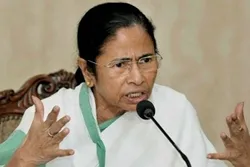 মুসলিম হত্যার প্রতিবাদ করায় মমতাকে হিন্দুধর্ম ত্যাগ করতে বললেন বিজেপি নেতা