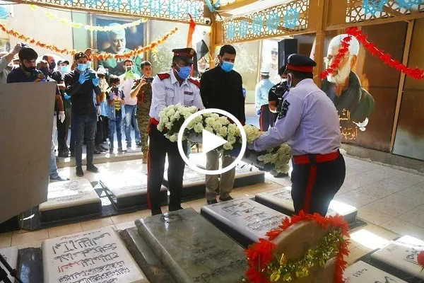 شاهد.. وضع الزهور على روضة الشهيد القائد المهندس