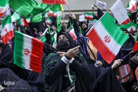 اجتماع بزرگ دختران انقلاب