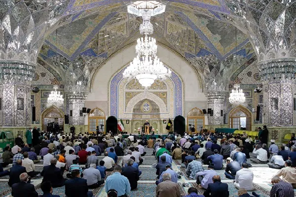 Pilgrims Mourn for Hazrat Zahra (SA) at Imam Reza (AS) Shrine
