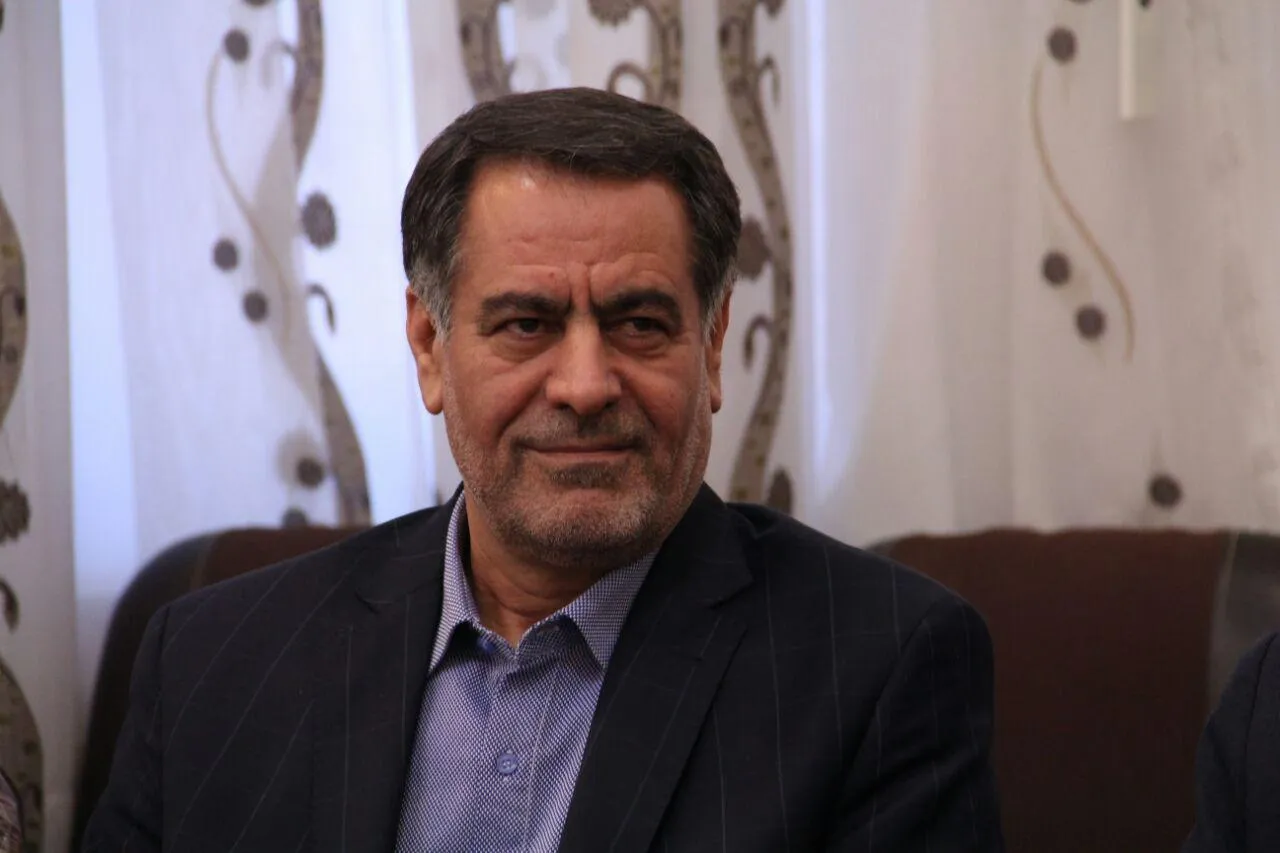 پیام تبریک استاندار چهارمحال و بختیاری به مناست روز جمهوری اسلامی ایران