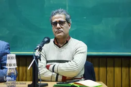 حسن حضرتی در نشست تاریخنگاری سیدجعفر مرتضی عاملی
