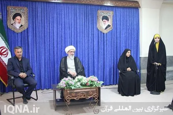 دیدار آیت‌الله صفایی‌بوشهری با خانواده شهید آرمان علی‌وردی + عکس