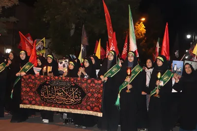 دسته عزاداری بانوان ملایری در شام غریبان قائدشهید امت