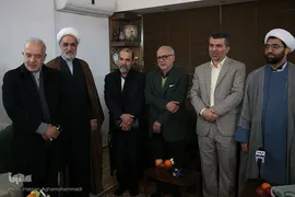 حضور جمعی از جامعه قرآنی در منزل مرحوم استاد ابوالفضل علامی