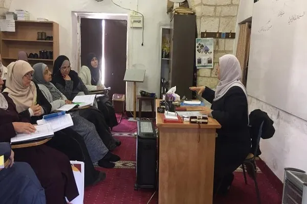 Lingkaran / Halaqah Al-Quran wanita Palestin di Masjid Al-Aqsa + video