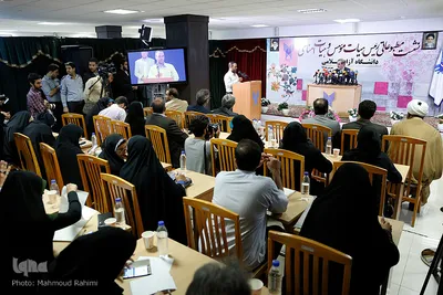 نشست خبری دکتر علی اکبر ولایتی رئیس هیات موسس دانشگاه آزاد اسلامی