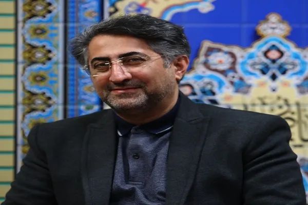 رنگ قرمز تهران زمان «همایش عمری با قرآن» را به تعویق انداخت
