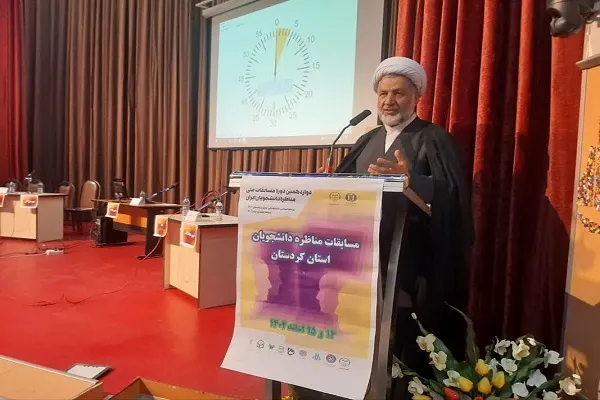 محیط‌های علمی و دانشگاهی مراکزی برای بحث و گفت‌و‌گوی دانشجویان باشند