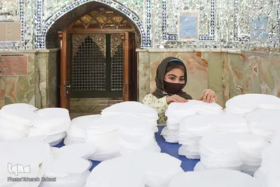 تولید ماسک توسط گروه جهادی و خادمین در امامزاده حسن(ع)