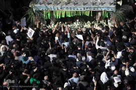 مراسم تشییع پیکر مطهر شهید مدافع حرم «جواد الله‌کرم» در محله مهرآباد جنوبی