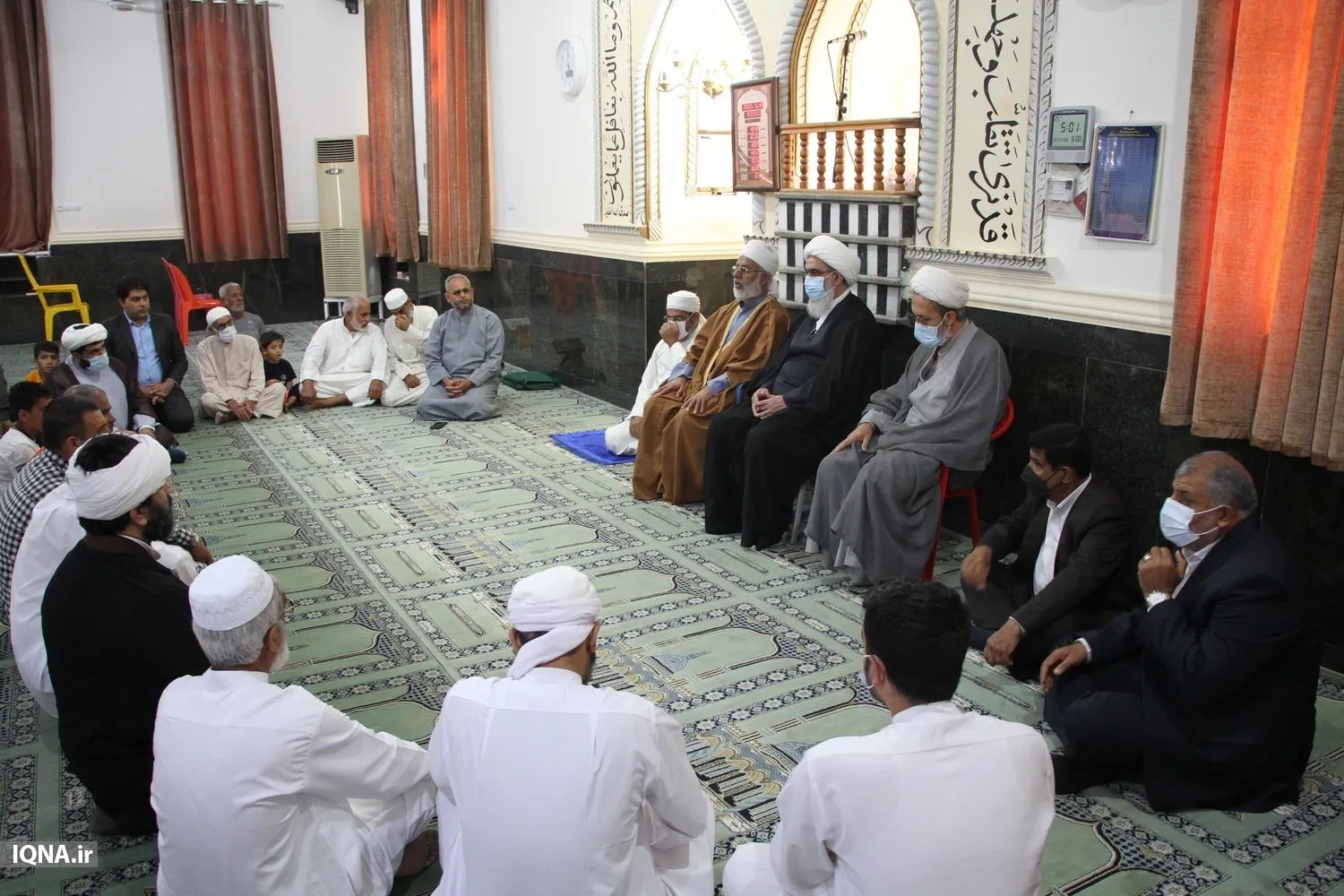آیت‌الله صفایی‌بوشهری با مربیان قرآنی جزیره شیف دیدار کرد + عکس
