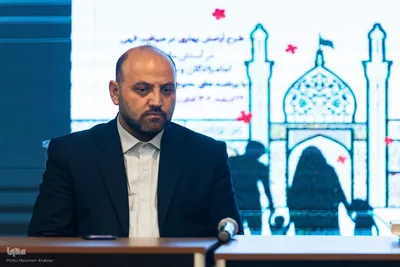 غبارروبی حرم مطهر امامزاده طاهر(ع)