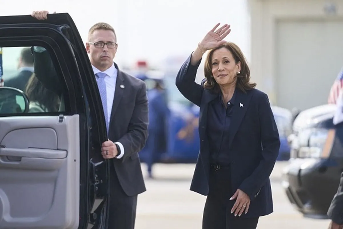 Harris Makes Last-Ditch Effort to Woe Muslim Voters