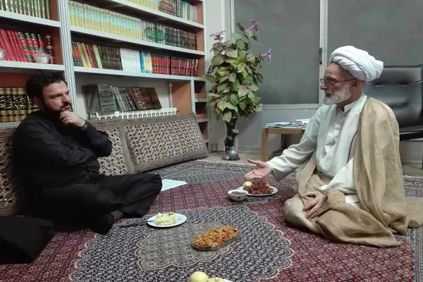 دیدار مدیر شبکه قرآن با آیت‌الله دری نجف‌آبادی
