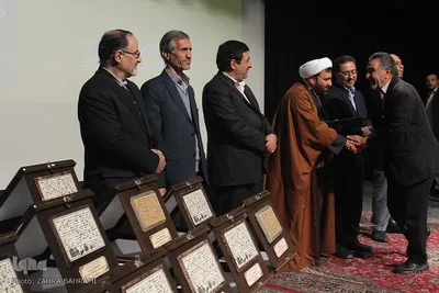 تقدیر از نفرات برتر هفته قرآن و عترت/عکاس: زهرا بهرامی