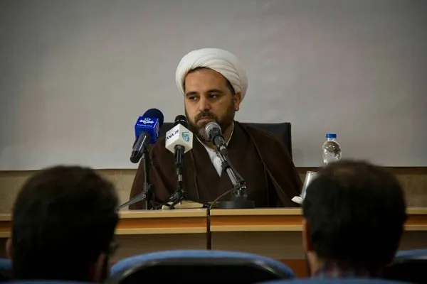 ورود حافظان قرآن در فضای تبلیغی و فرهنگی جامعه یک رسالت است