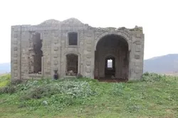 Ermənilərin tövləyə çevirdikləri daha bir qədim məscid