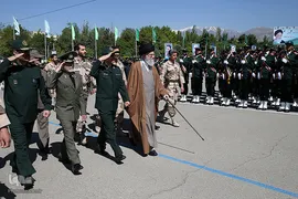 مراسم دانش آموختگی دانشجویان افسری و تربیت پاسداری دانشگاه امام حسین(ع) 