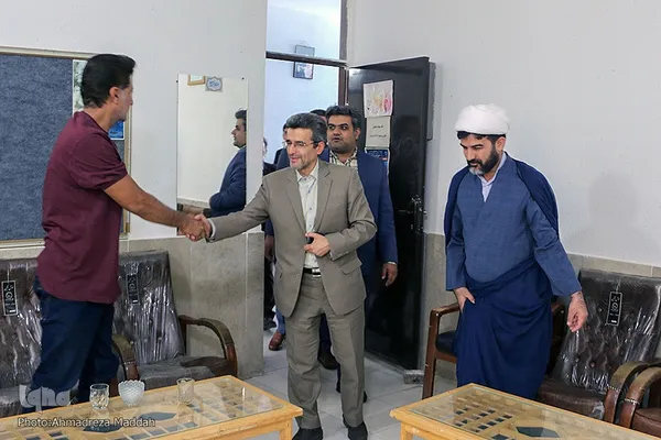 بازدید معاون آموزشی و کارآفرینی جهاددانشگاهی  از مرکز آموزشی شهید شقاقیان شیراز