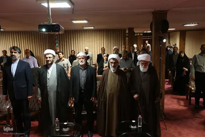 آیین رونمایی از ترجمه عربی مجموعه چهل جلدی «چلچراغ حکمت»