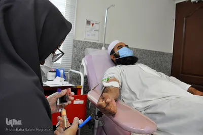 اهدای خون روحانیون اهل سنت و تشیع ـ بیرجند