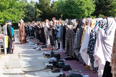 نماز عید فطر در امامزادگان محمد (َع) و سکینه خاتون (س) کرج‎‎