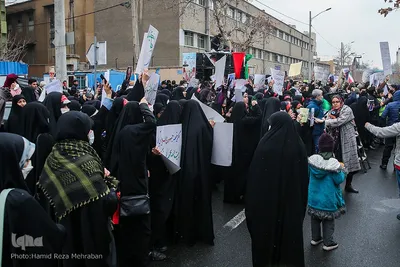 تجمع مردمی دانشجویی مقابل سفارت فرانسه