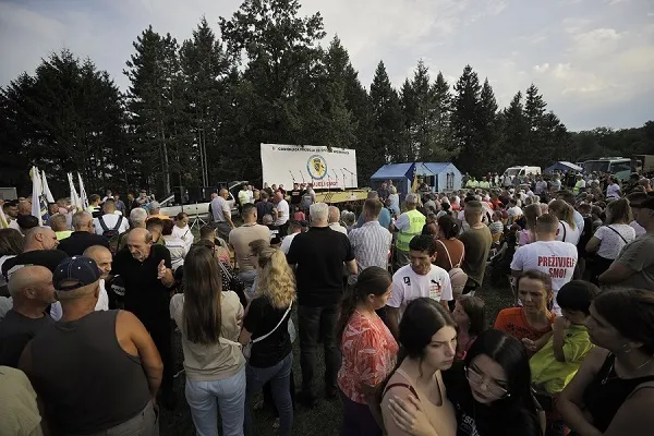Début de la marche annuelle pour la paix en Bosnie