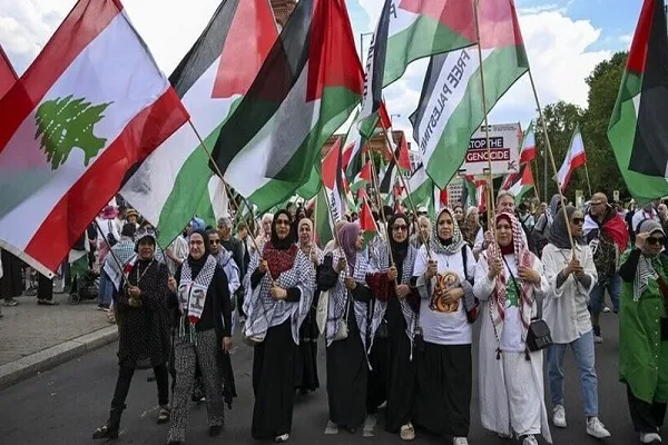 Proteste dei sostenitori della Palestina contro le esportazioni di armi tedesche al regime sionista