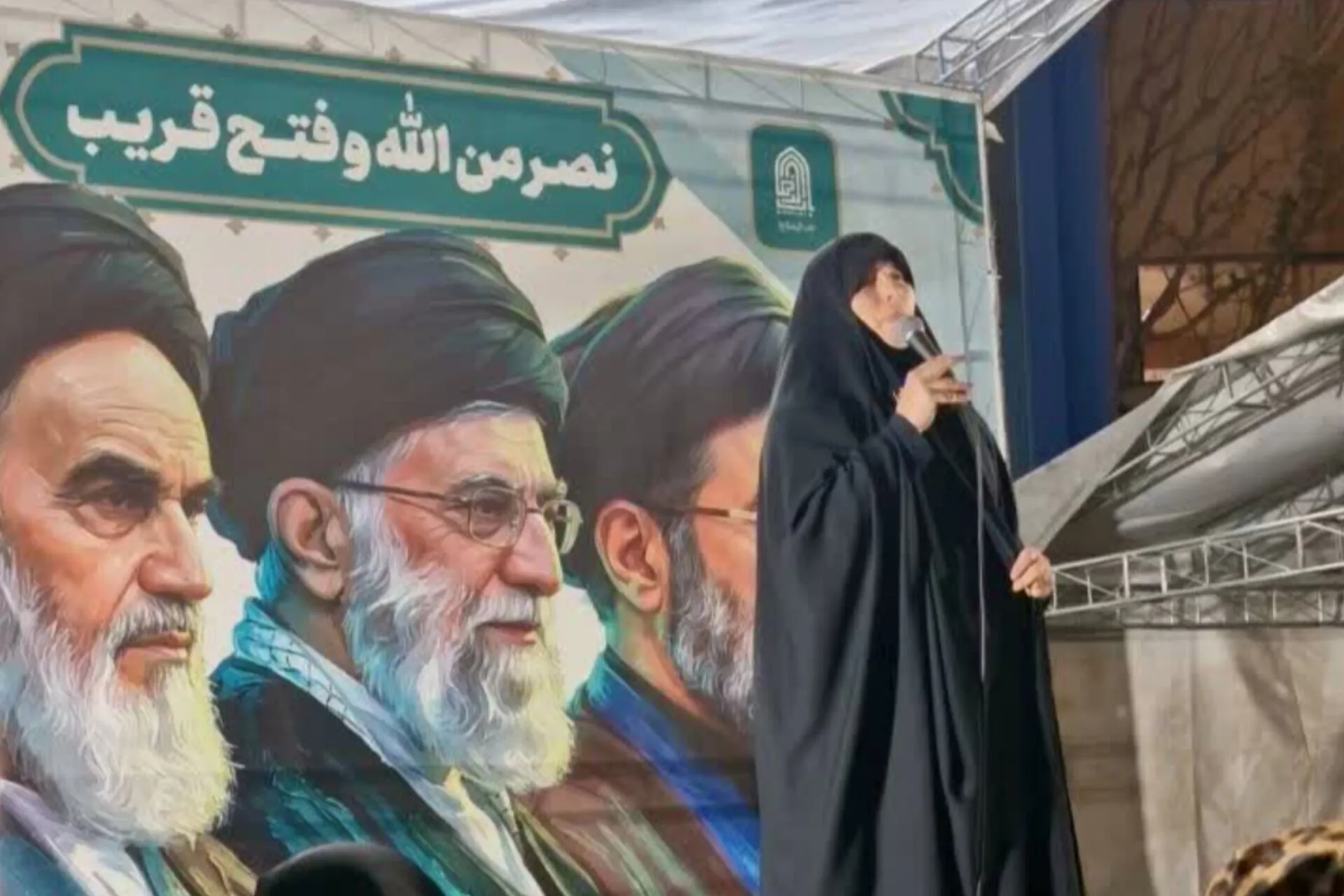 ملت ایران در میانه معجزه قرن ایستاده است