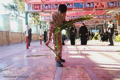 مراسم گلباران و عطرافشانی مزار مطهر شهدا در قم