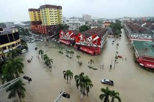 Menganjurkan Masjid di seluruh Malaysia jadi tuan rumah mangsa banjir